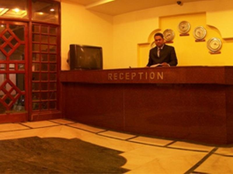 Surya Palace 2*