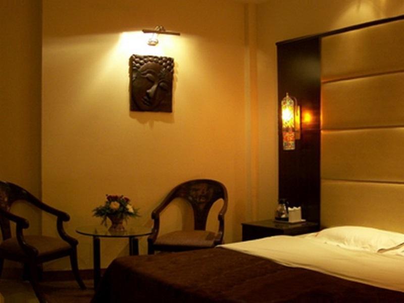 Surya Palace Hotel