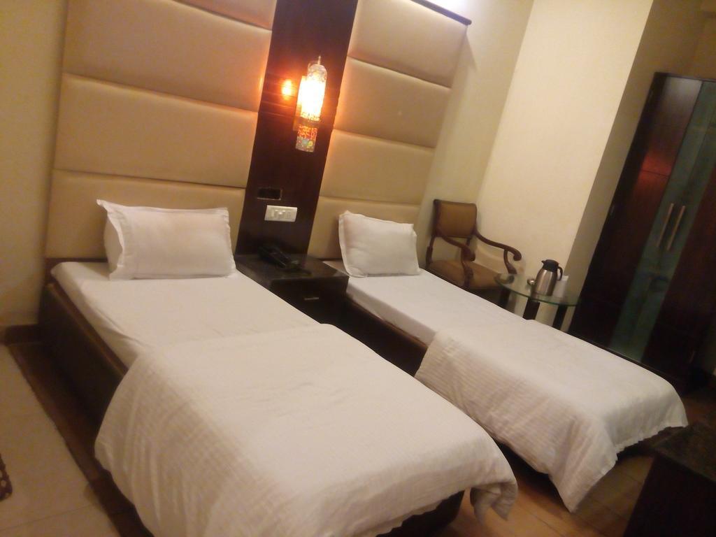 Hotel Surya Palace New Delhi